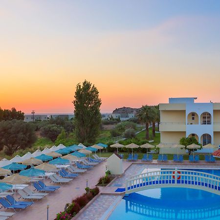Memphis Beach Hotel Колимбия Екстериор снимка