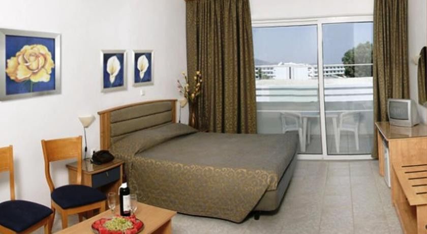 Memphis Beach Hotel Колимбия Екстериор снимка