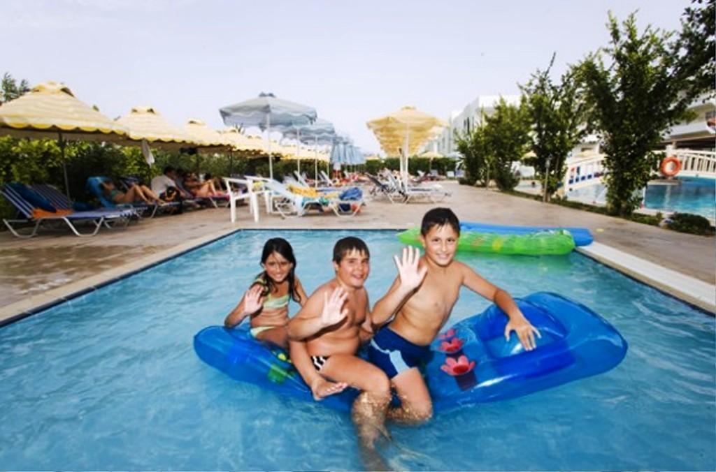 Memphis Beach Hotel Колимбия Екстериор снимка